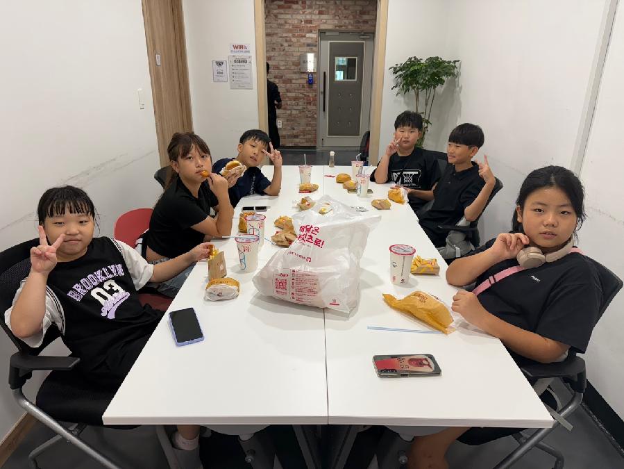 20240921_대끼단 정기활동(식사).jpg