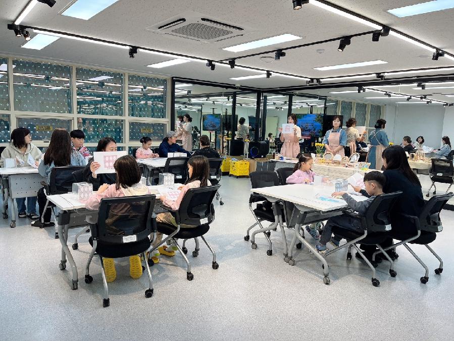 20250528_거기너충분히멋져 (3).jpg